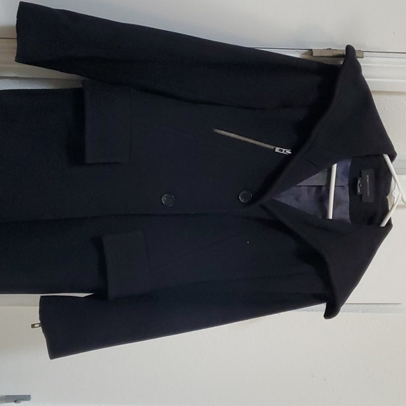 Beautiful Black Wool Coat - Picture 3 of 6